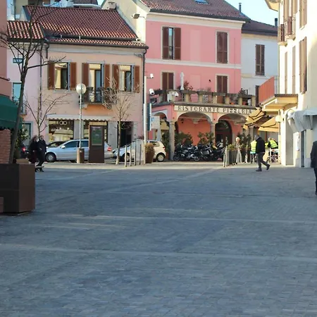 Like Mono 1 Apartment Sesto Calende